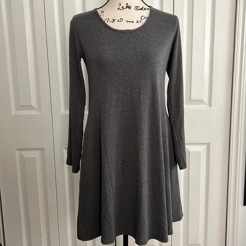NWOT Long sleeve dress with pockets